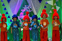 В Унъюгане состоялся XVIII поселковый фестиваль - конкурс детского и юношеского творчества "Серебряное Копытце"